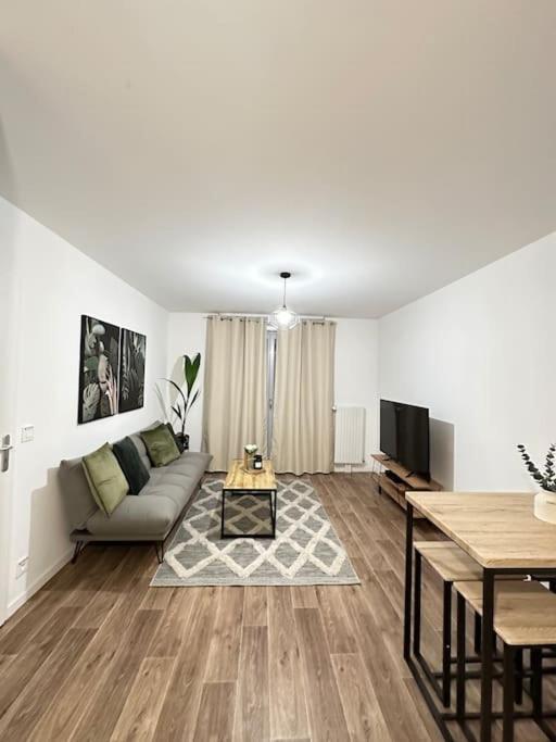 Cosy House A 6 Min Du Rer A Et Psa Apartment Carrières-sous-Poissy Екстериор снимка