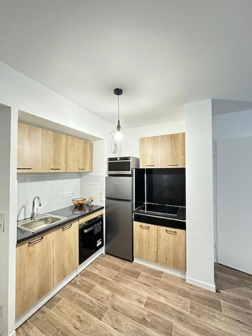Cosy House A 6 Min Du Rer A Et Psa Apartment Carrières-sous-Poissy Екстериор снимка