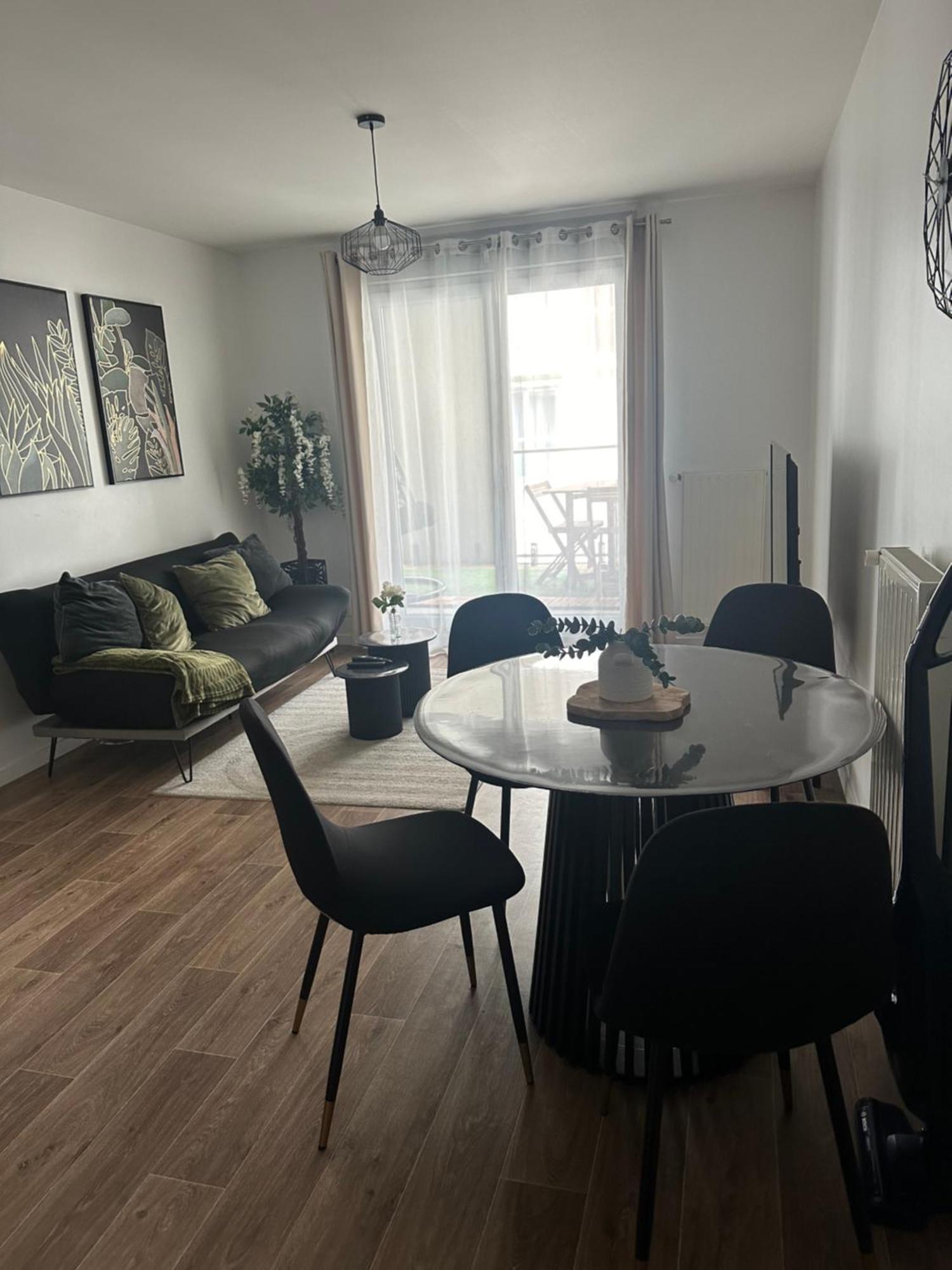 Cosy House A 6 Min Du Rer A Et Psa Apartment Carrières-sous-Poissy Екстериор снимка